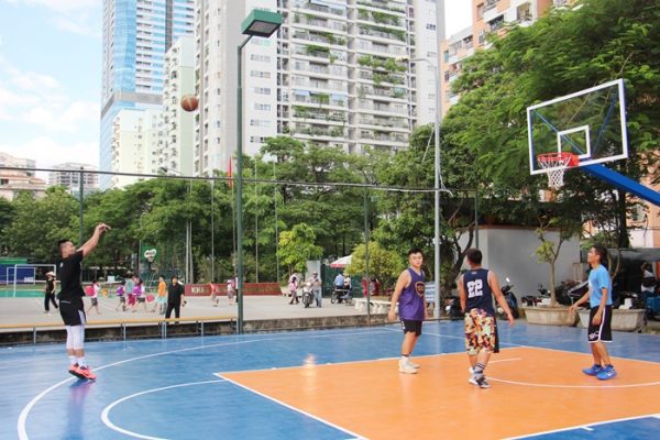 Sân bóng rổ tại trường Ngôi Sao